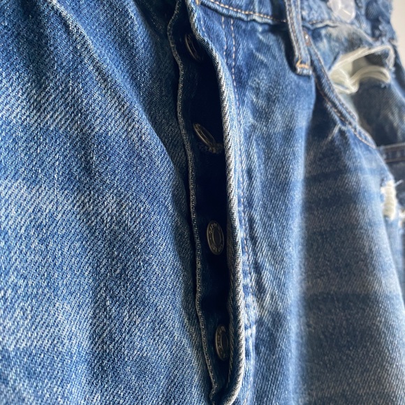 Distressed Boyfriend Jean - Picture 3 of 5